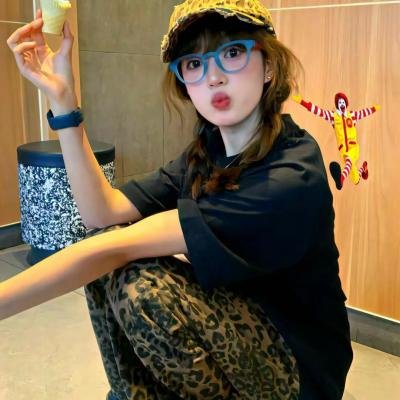 女销售勇闯时装周